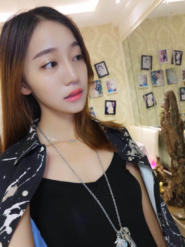 凉兮的第一张照片--厦门相亲服务中心