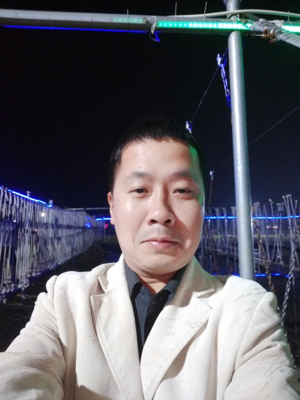 阿峰的第一张照片--厦门相亲服务中心