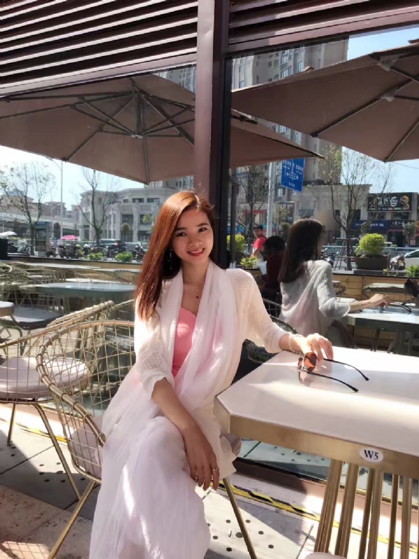 茜灵的第一张照片--厦门相亲服务中心