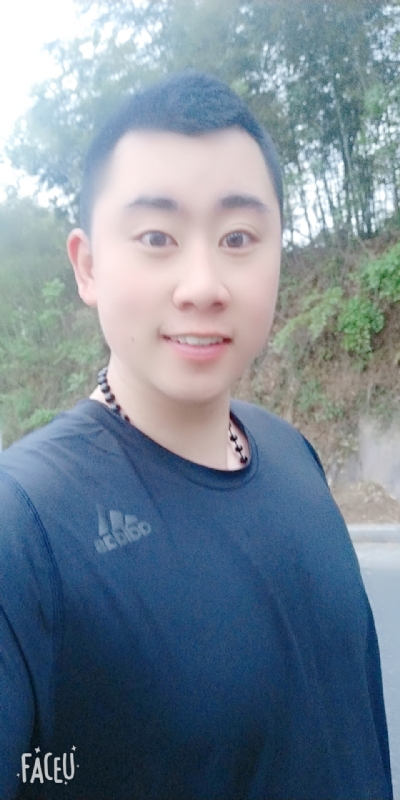 帅小伙的第一张照片--厦门相亲服务中心