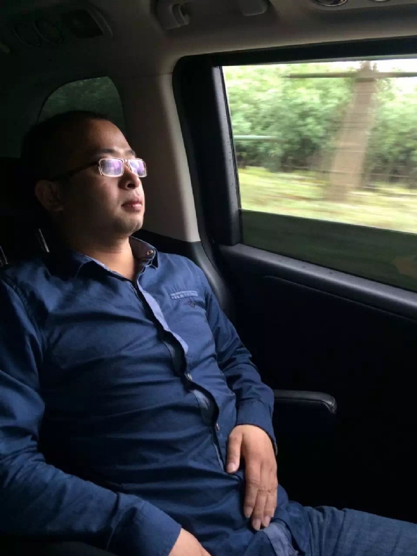 世界那么大的第三张照片--厦门相亲服务中心