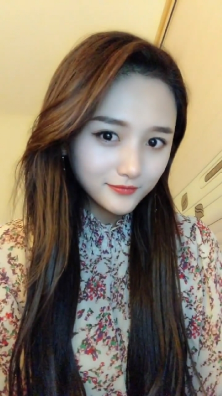 淡然一笑的第一张照片--厦门相亲服务中心