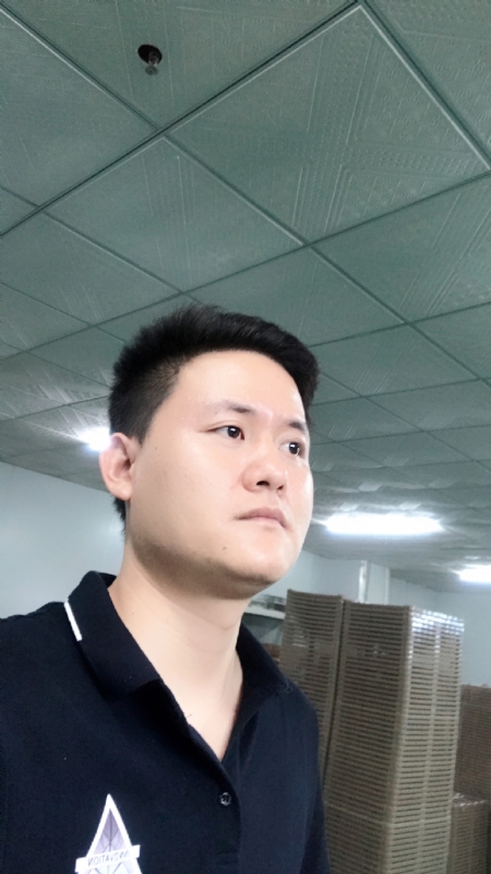 伟的第一张照片--厦门相亲服务中心