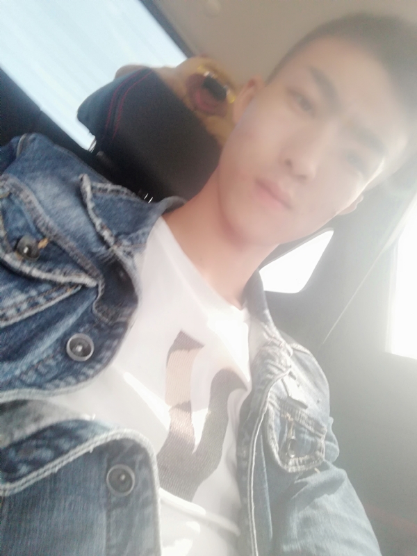 傻雕的第一张照片--厦门相亲服务中心
