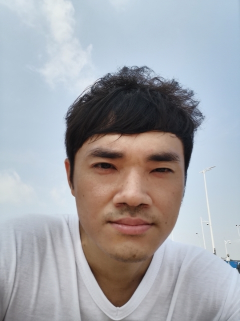 老实人的第一张照片--厦门相亲服务中心