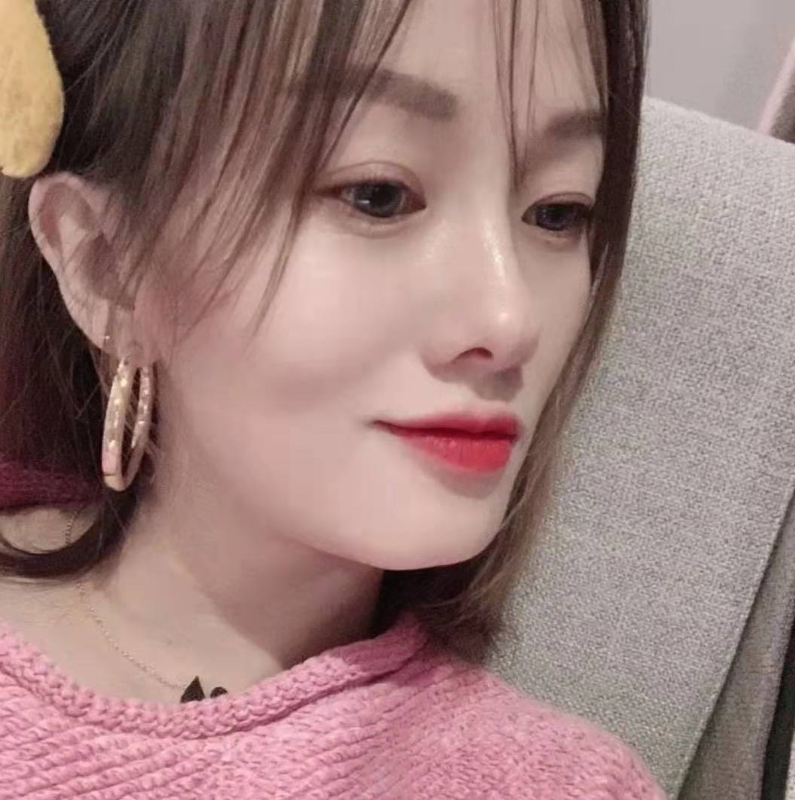 微醺的笑容的第一张照片--厦门相亲服务中心