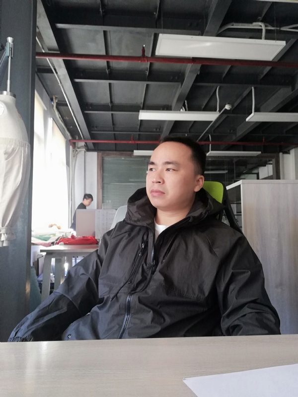 左眼皮跳跳的第一张照片--厦门相亲服务中心
