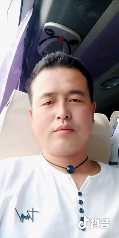 瞬间被爱上的第一张照片--厦门相亲服务中心