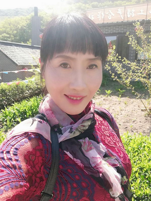 艳阳高照的第一张照片--厦门相亲服务中心