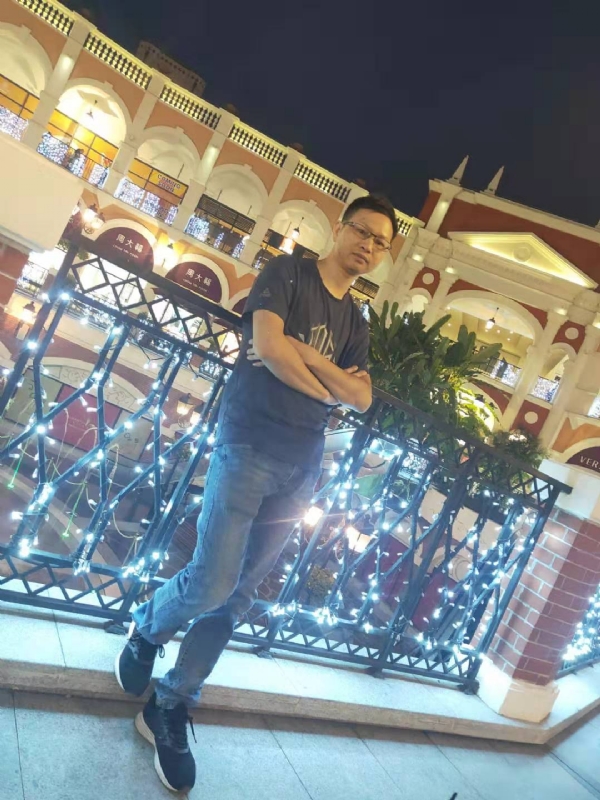落单恋人的第一张照片--厦门相亲服务中心