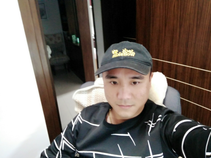 坚持我爱的第一张照片--厦门相亲服务中心