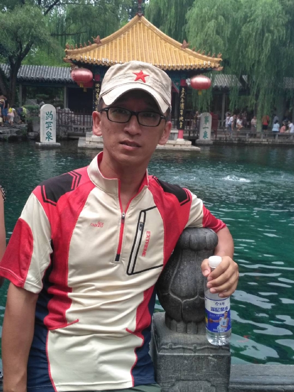 晓峰的第一张照片--厦门相亲服务中心