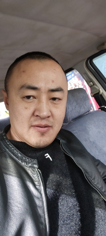 精神九哥的第一张照片--厦门相亲服务中心
