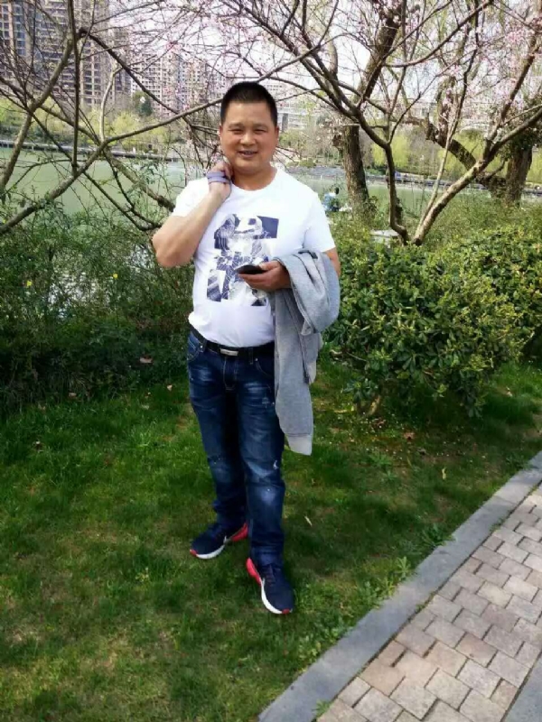 纯爷们的第一张照片--厦门相亲服务中心