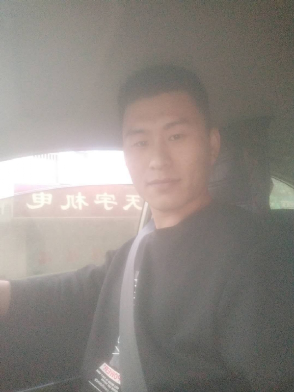 老鼠爱上猫的第一张照片--厦门相亲服务中心
