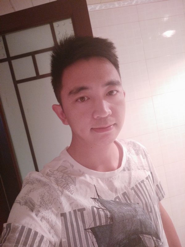 彭亮的第一张照片--厦门相亲服务中心