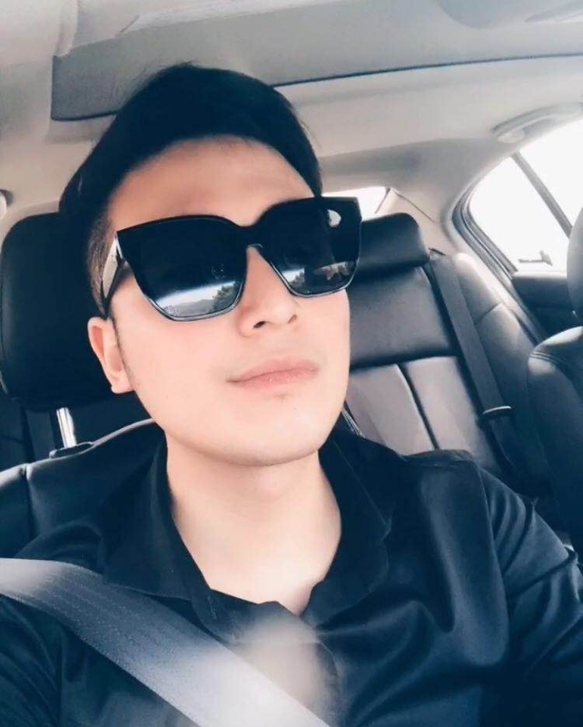 沉稳的第一张照片--厦门相亲服务中心