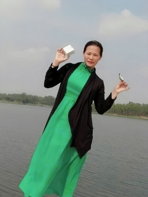 李梅的第三张照片--厦门相亲服务中心