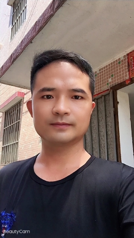 言飞的第一张照片--厦门相亲服务中心