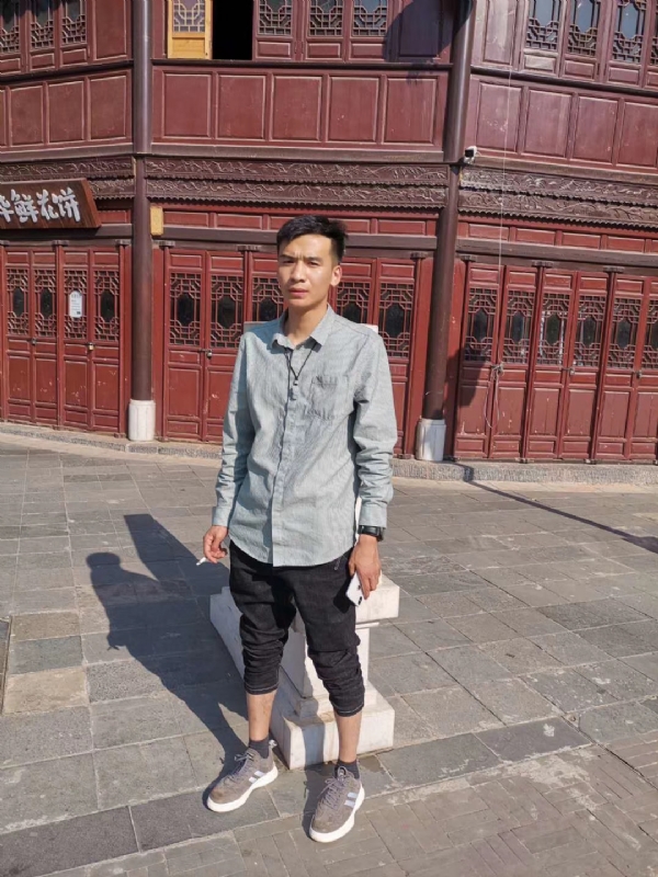 刘方的第一张照片--厦门相亲服务中心