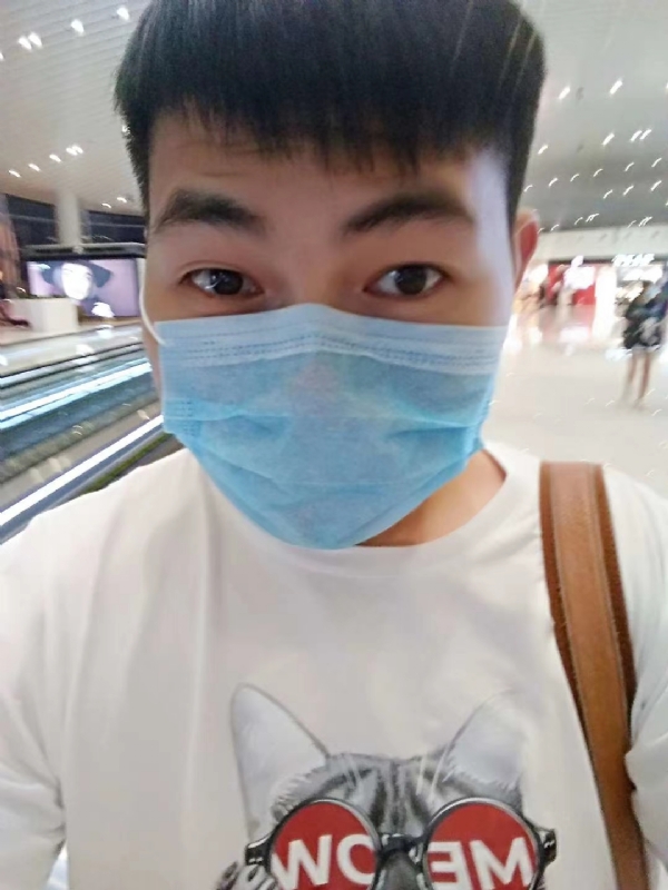 咔咔一顿的第一张照片--厦门相亲服务中心