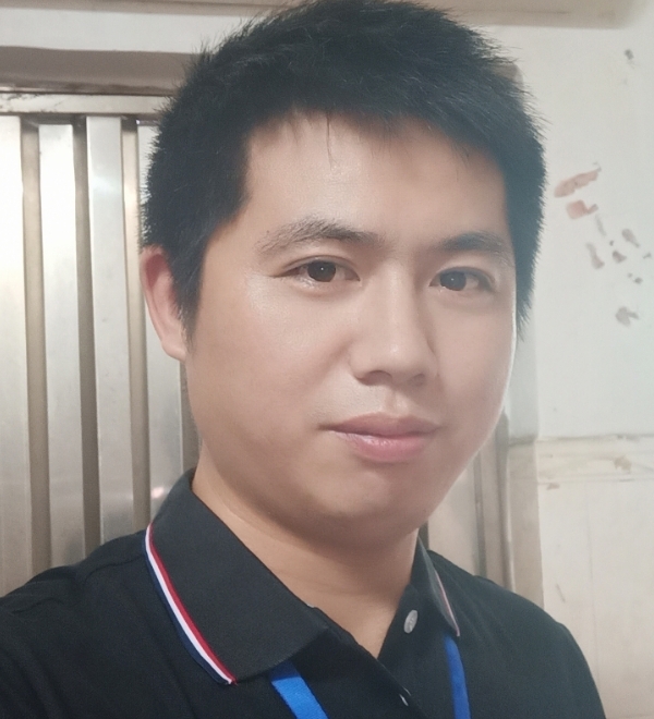 单身奶爸的第一张照片--厦门相亲服务中心