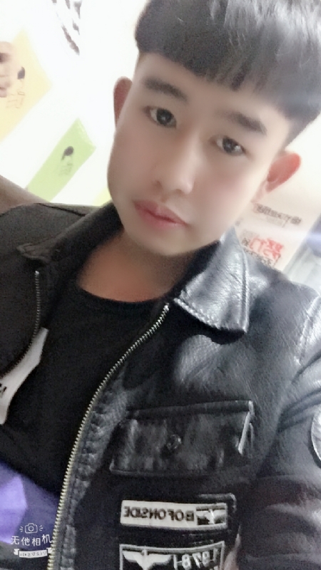 军绿色的第一张照片--厦门相亲服务中心
