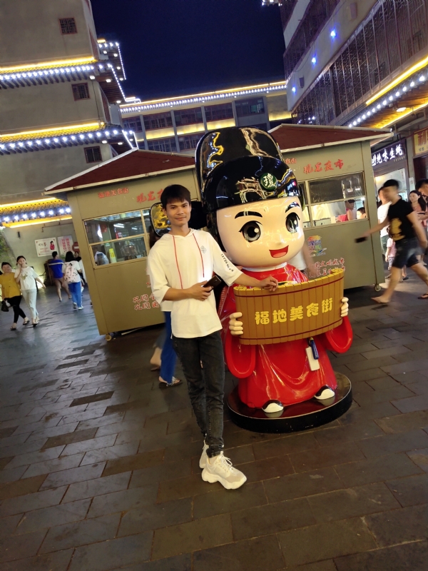 圆嘟嘟的瘦子的第一张照片--厦门相亲服务中心