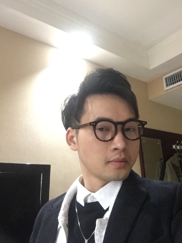 曾亮的第一张照片--厦门相亲服务中心