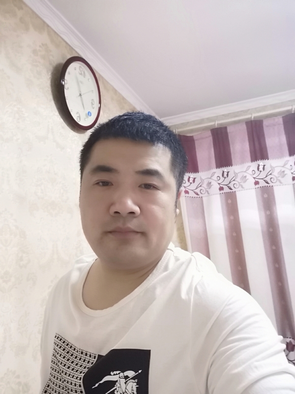 爱你的眼睛的第一张照片--厦门相亲服务中心