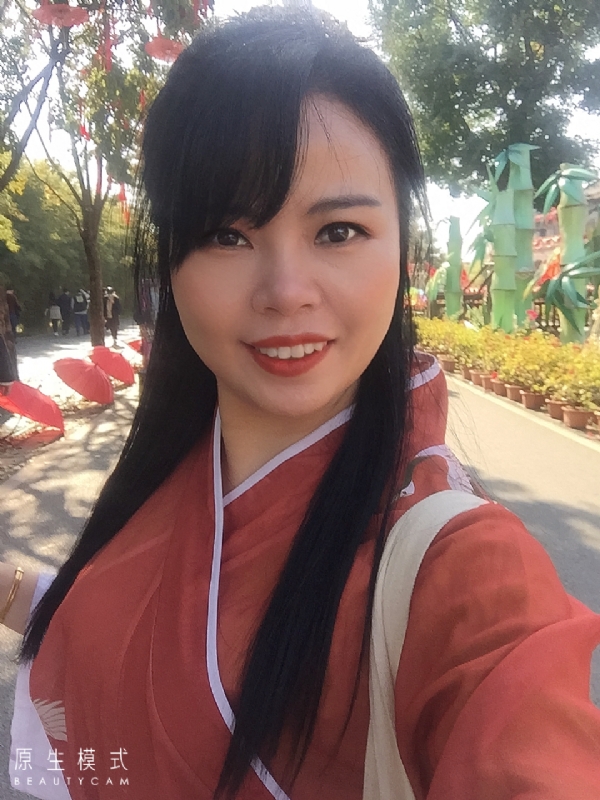 妮妮的第一张照片--厦门相亲服务中心
