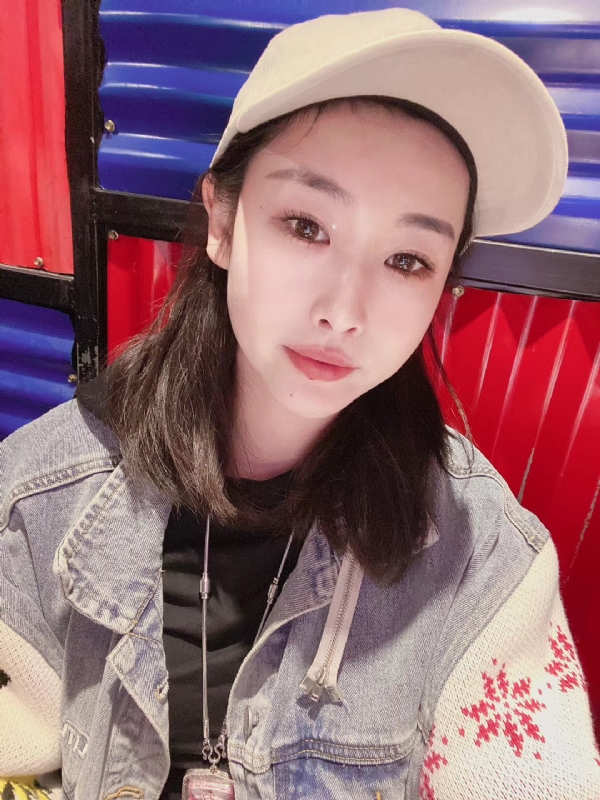 玲珑的第一张照片--厦门相亲服务中心