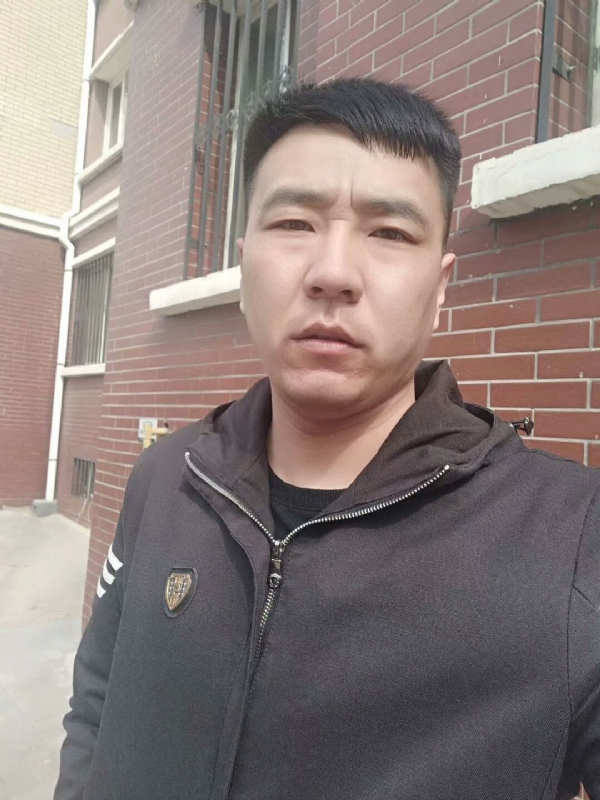 谁伴我闯荡的第一张照片--厦门相亲服务中心