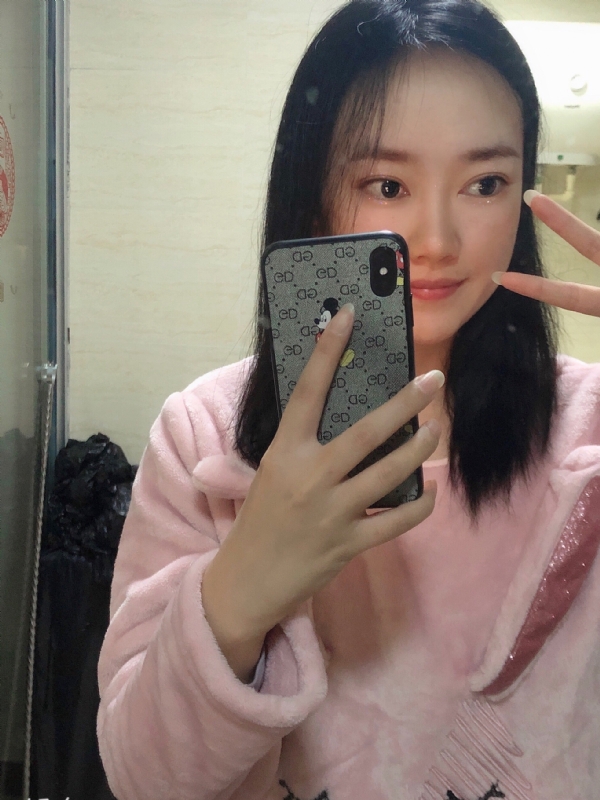 叶落知秋的第一张照片--厦门相亲服务中心