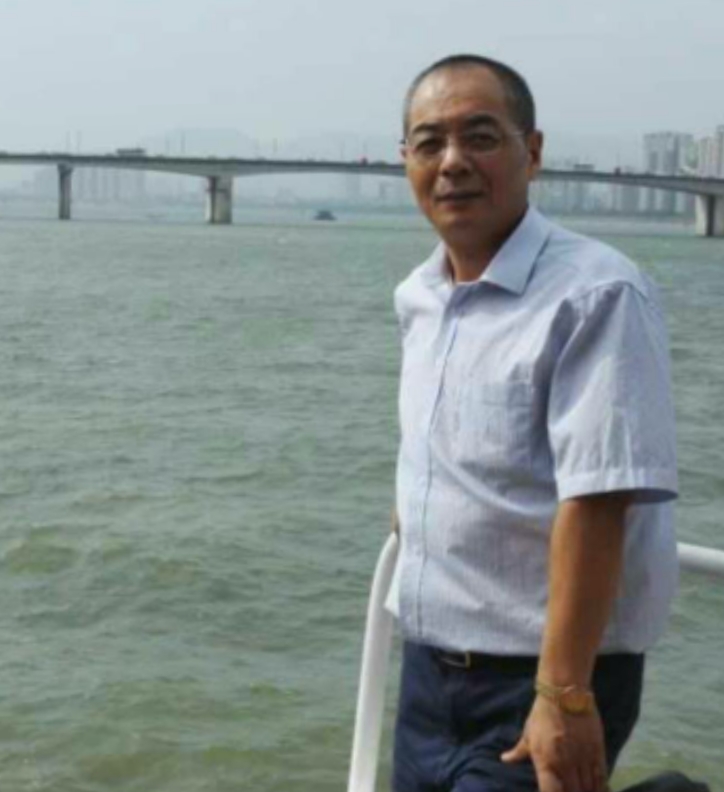 辛民的第二张照片--厦门相亲服务中心