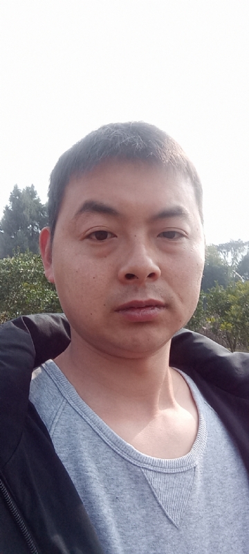 亲亲抱抱我爱你的第一张照片--厦门相亲服务中心