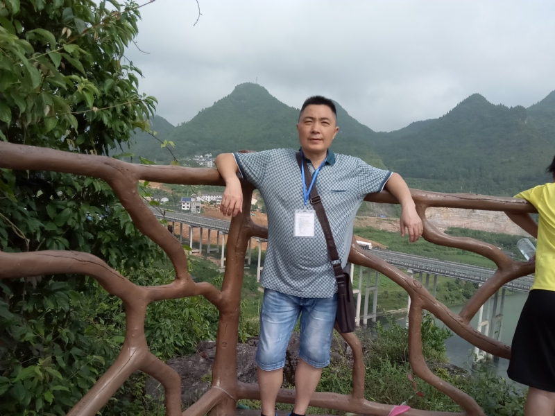 岁月无声的第一张照片--厦门相亲服务中心