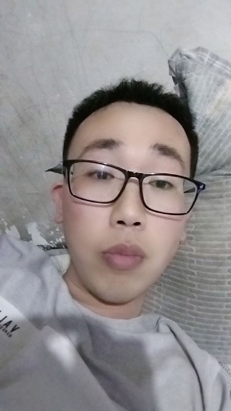 喜欢比我大的女人的第一张照片--厦门相亲服务中心