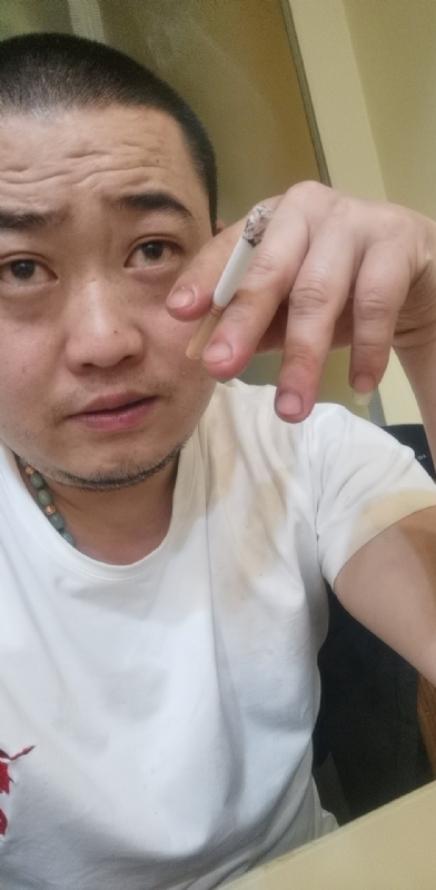 孤独的螃蟹的第一张照片--厦门相亲服务中心
