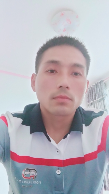 染红尘世的第一张照片--厦门相亲服务中心
