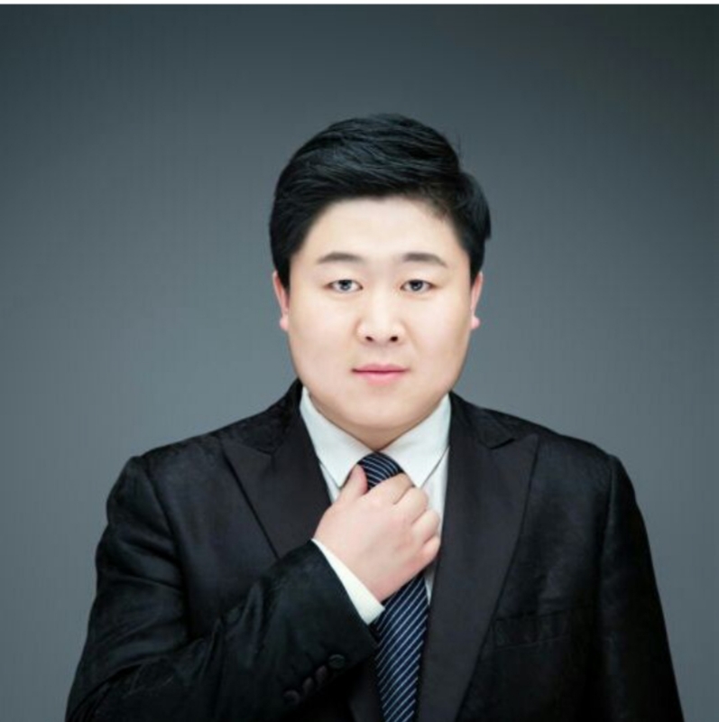 迷途小书童的第一张照片--厦门相亲服务中心