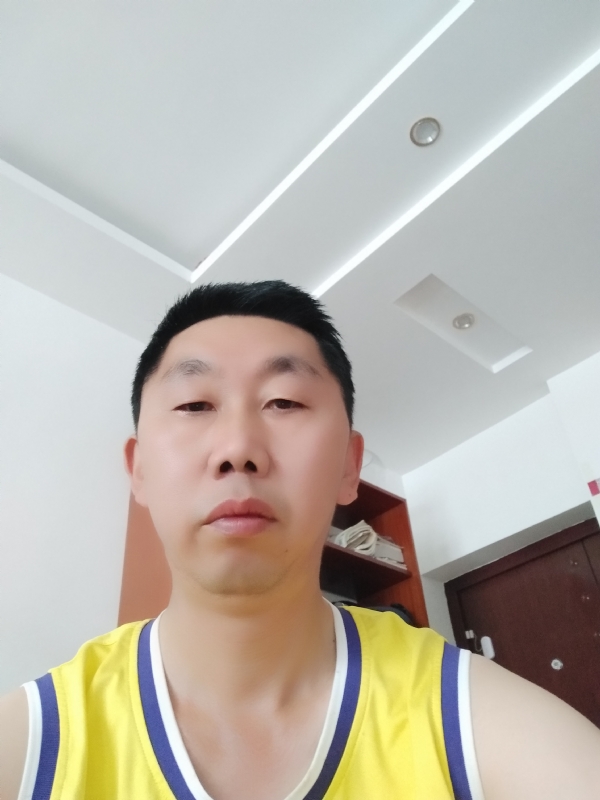 写尽半生纸上酸的第一张照片--厦门相亲服务中心