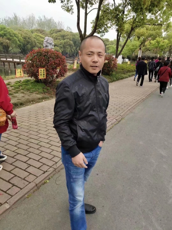 傻子的第一张照片--厦门相亲服务中心