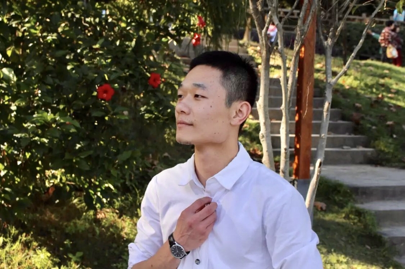 落落大方的第一张照片--厦门相亲服务中心