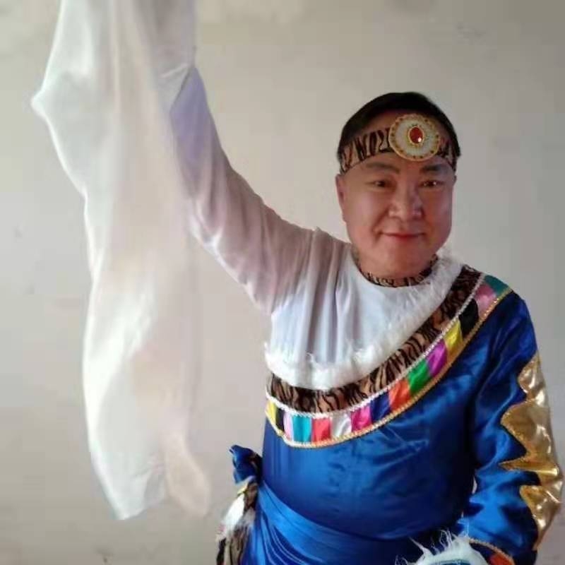 走在冷风中的第一张照片--厦门相亲服务中心