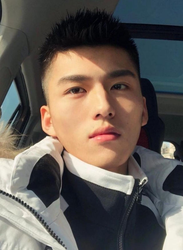 飞翔的第一张照片--厦门相亲服务中心