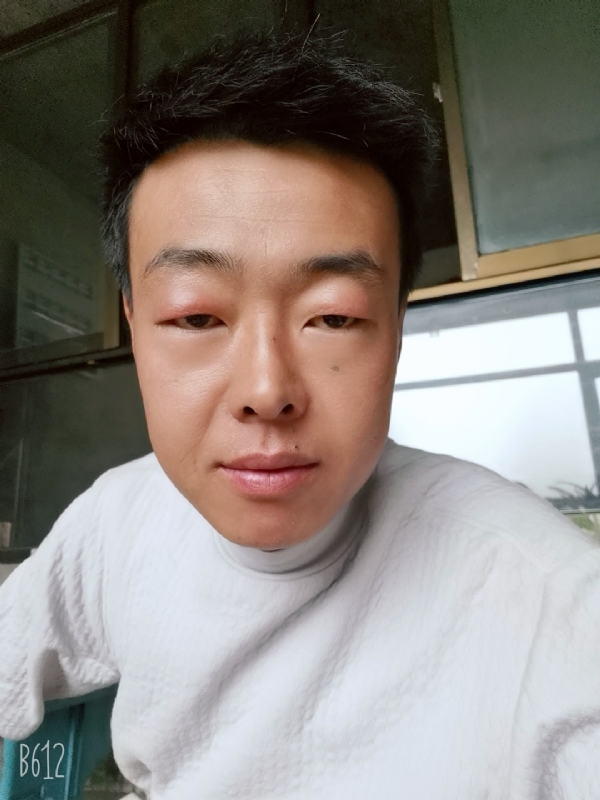 缺爱80后的第一张照片--厦门相亲服务中心
