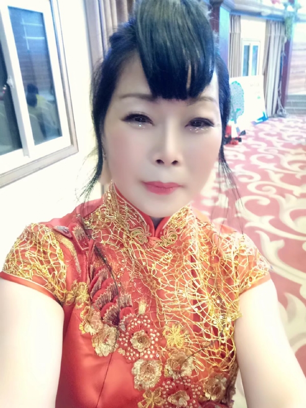 冰雪的第一张照片--厦门相亲服务中心