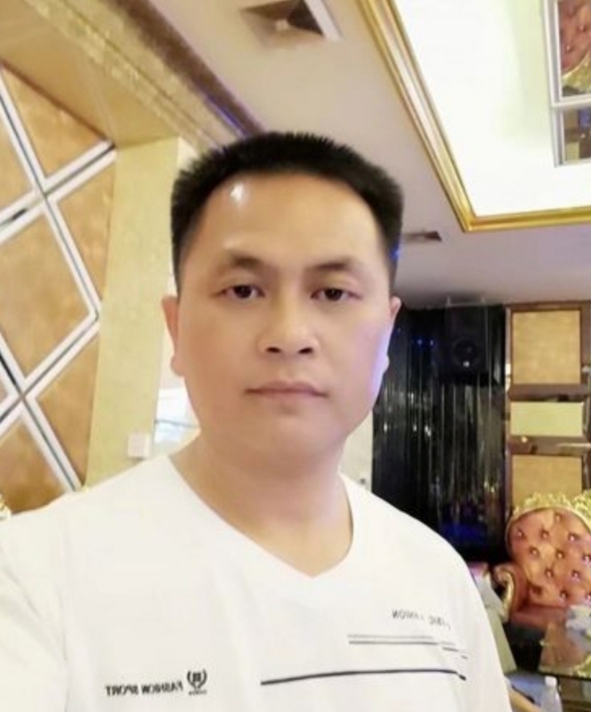 小梁的第二张照片--厦门相亲服务中心