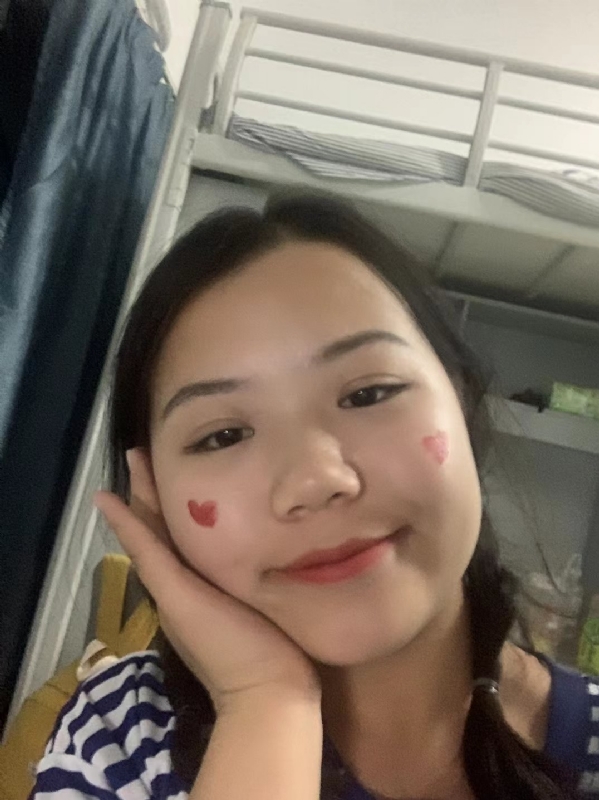 轻轻的一片云的第一张照片--厦门相亲服务中心